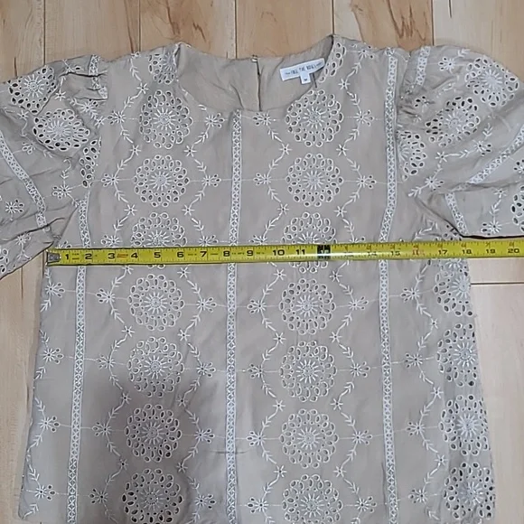 Free the Roses women's medium top - Picture 5 of 5